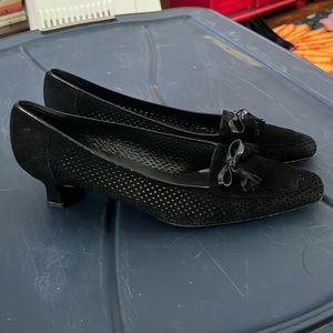 Stuart Weitzman Kitten Heels